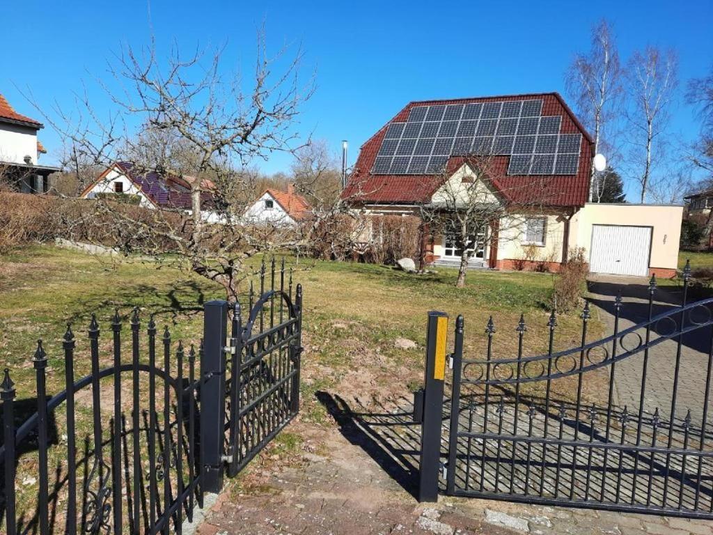 Ferienwohnung Karnitz Im Herzen Von Ruegen Exterior foto