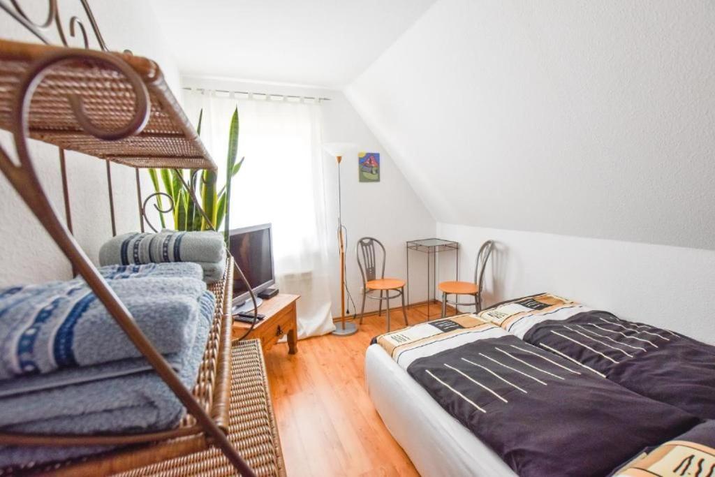 Ferienwohnung Karnitz Im Herzen Von Ruegen Exterior foto